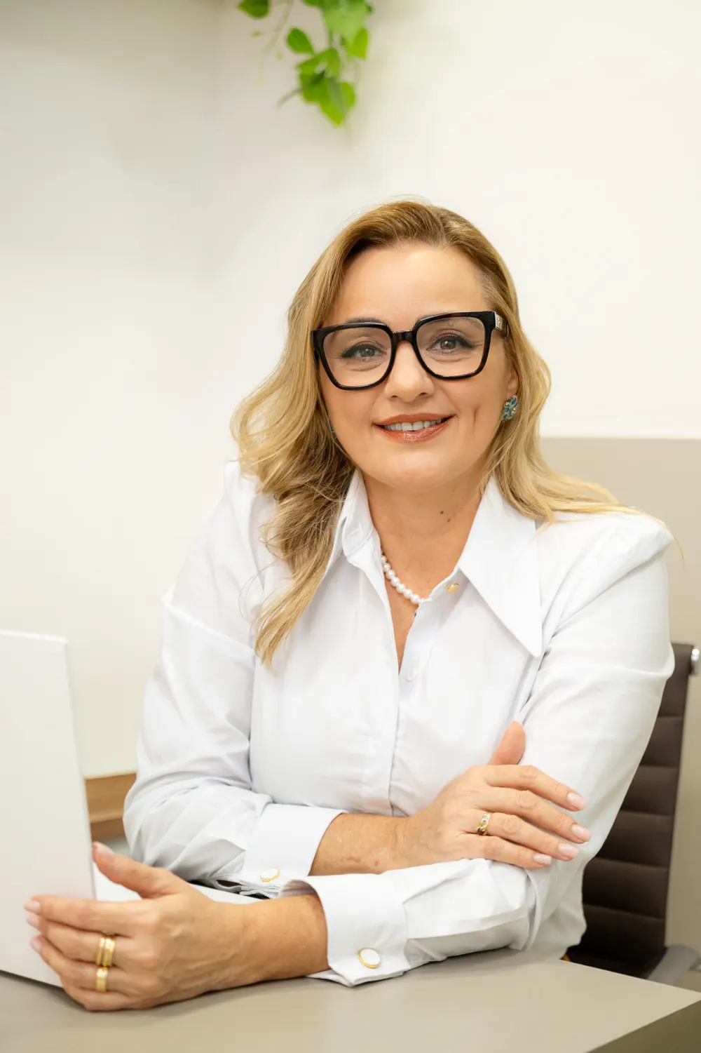 Dra. Rosana Vargas, cirurgiã-dentista